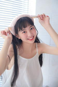 恶狼嘴里的小白兔